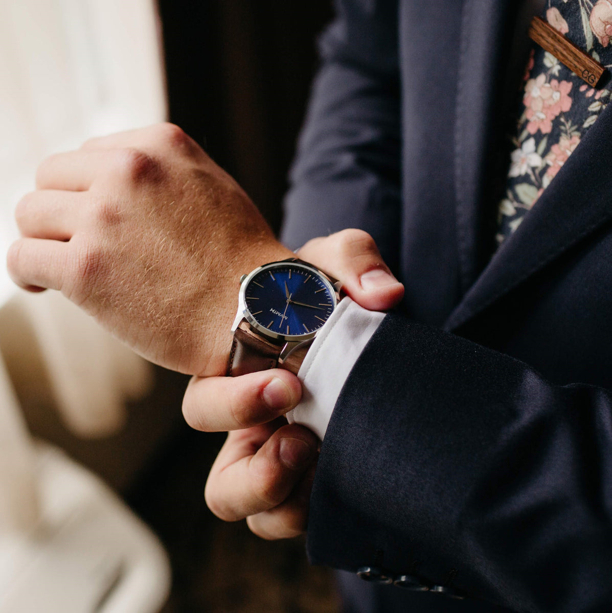 What watch should I wear with a suit?